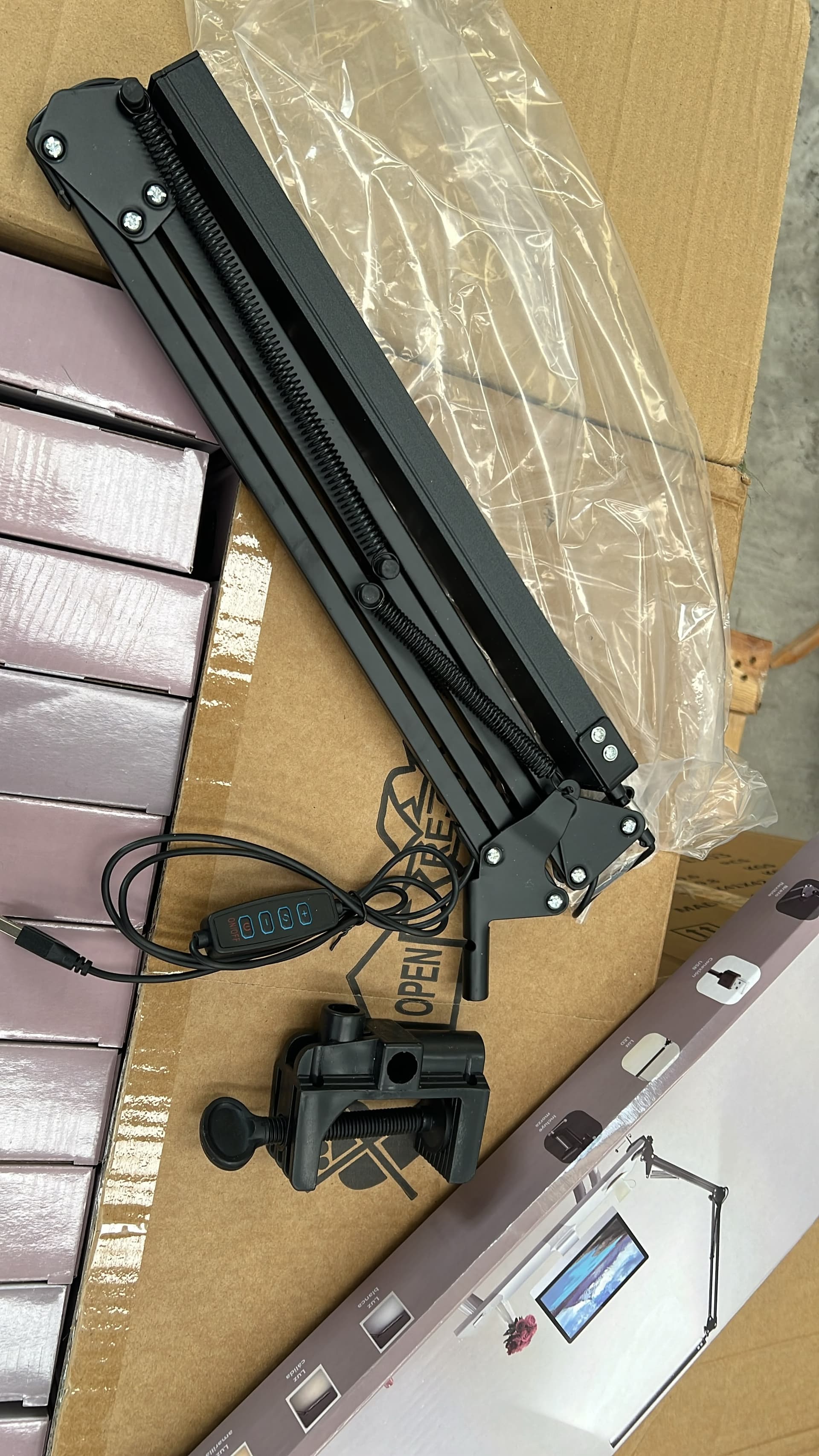 Velador de escritorio flexible FL-0908 con su pinza y cable USB con control (foto real), LAMPGANCHFLEXN — miniatura 8