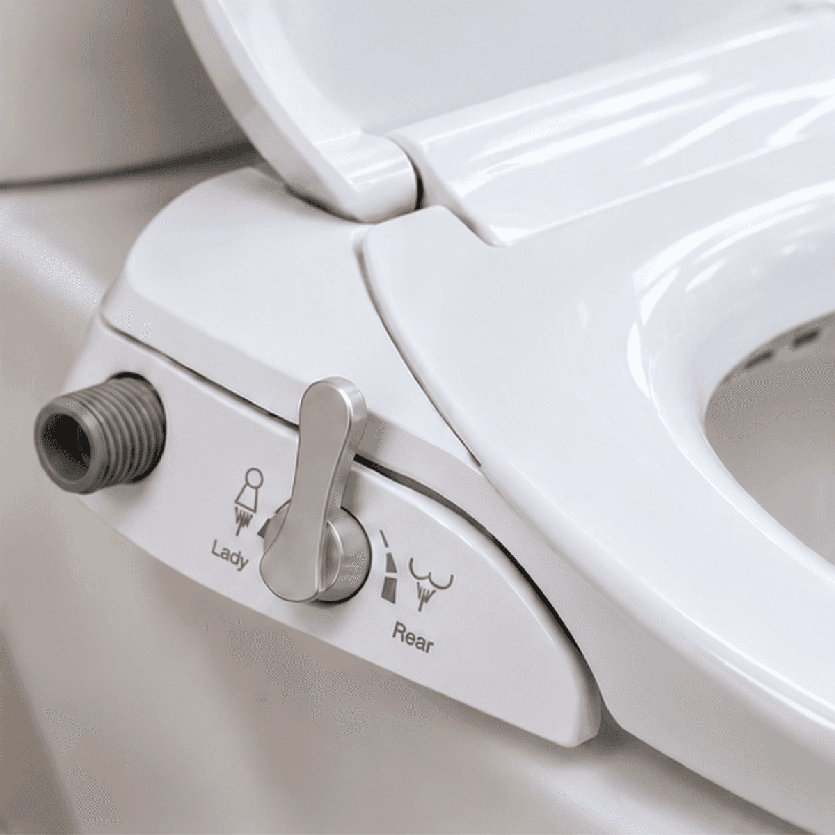 HANDOFF-48|DSH1200|03|e4badfb09fa3|Asiento Bidet para Inodoro con Control Lateral - Única - Detalle ampliado del producto