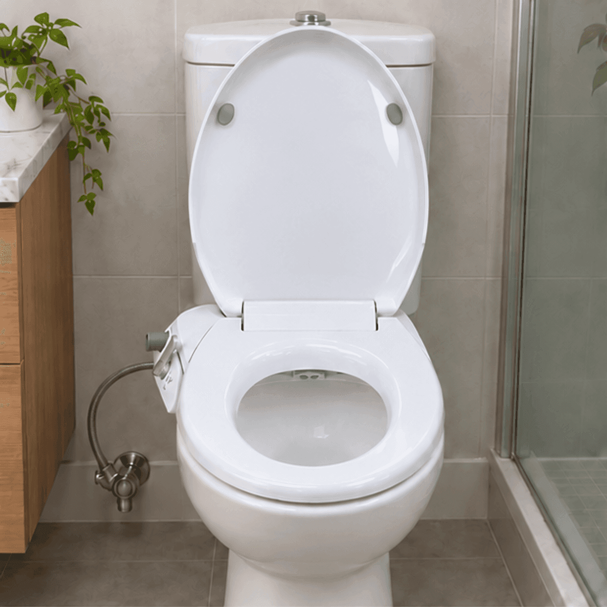 HANDOFF-48|DSH1200|02|bacddeeb28c2|Asiento Bidet para Inodoro con Control Lateral - Única - Producto en contexto de uso