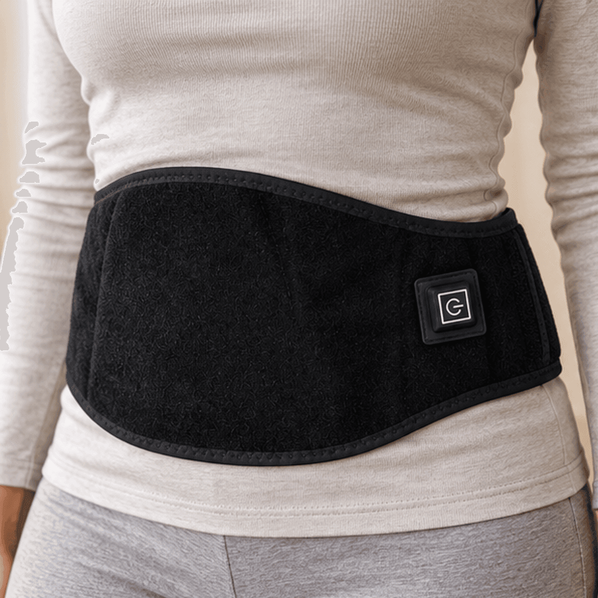 HANDOFF-48|DSH1-079|02|a762ea3333bf|Faja Térmica Eléctrica USB para Abdomen y Cintura - Única - Producto en contexto de uso