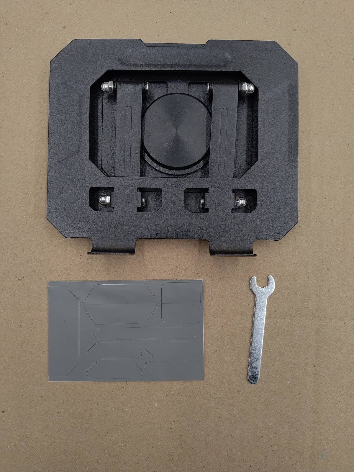 Foto real: soporte metálico plegable negro, SOPCELTABPCALUM — miniatura 3